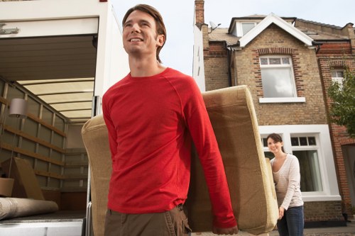 Flexible moving assistance for homes and businesses in Morden